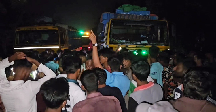 অটোরিকশায় ডিবি পুলিশের গাড়ির ধাক্কা, নিহত ২