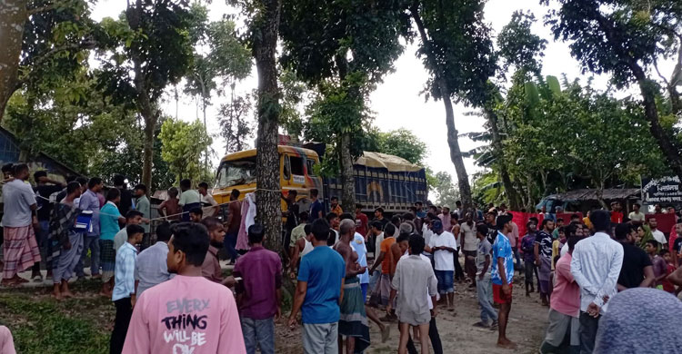 পঞ্চগড়ে বালুভর্তি ট্রাকচাপায় স্কুলছাত্রের মৃত্যু