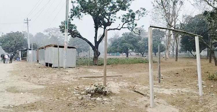 সরকারি জমিতে ঘর তোলায় বাধা দিলে ভূমি অফিসের গাড়িচালককে মারধর