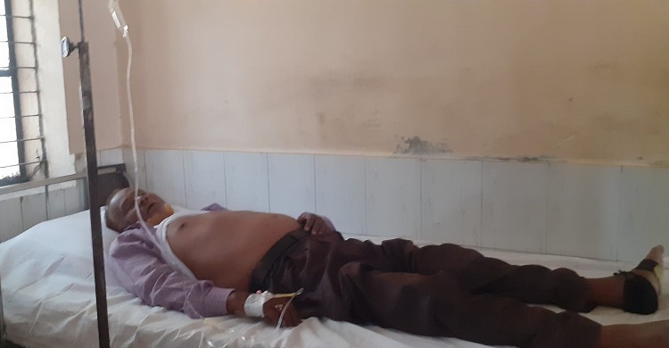 চিকিৎসা নিতে ভারত যাচ্ছিলেন, টাকা লুটে নিলো মলম পার্টি