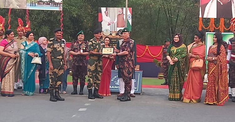 বাংলাবান্ধা সীমান্তে বিজিবি-বিএসএফ যৌথ প্যারেড