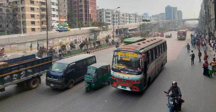 সড়ক ছাড়লেন পোশাকশ্রমিকরা, যান চলাচল স্বাভাবিক