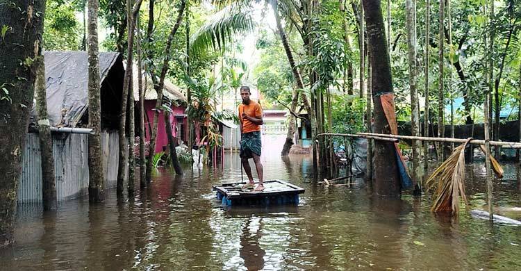 লক্ষ্মীপুরে বন্যা পরিস্থিতির অবনতি, ত্রাণের জন্য হাহাকার