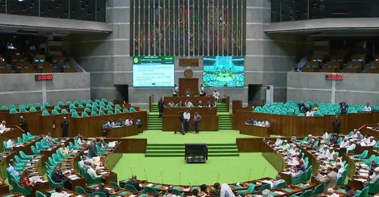 আওয়ামী আমলে নিয়োগ পাওয়া সব সার ডিলার বাতিল