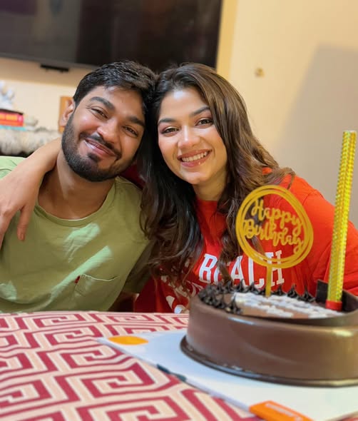 আপাতত প্রেম-ট্রেমে নাই, আমি আসলে ...