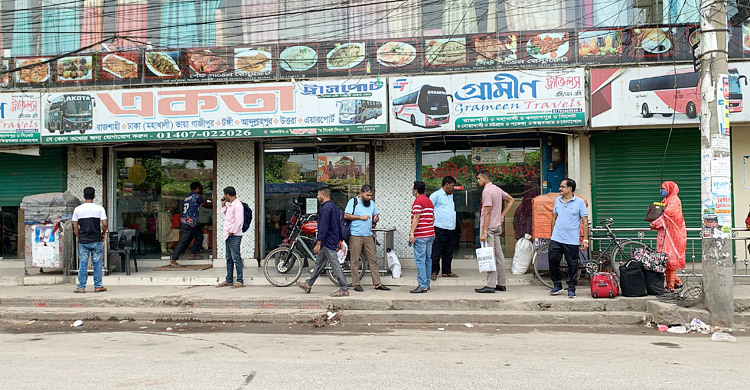 রাজশাহীতে দ্বিতীয় দিনের মতো ঢাকাগামী বাস চলাচল বন্ধ