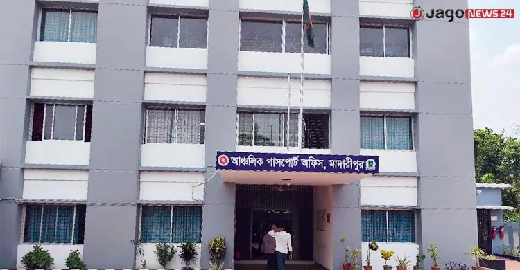 ‘সাংকেতিক চিহ্ন’ ছাড়া মেলে না পাসপোর্ট