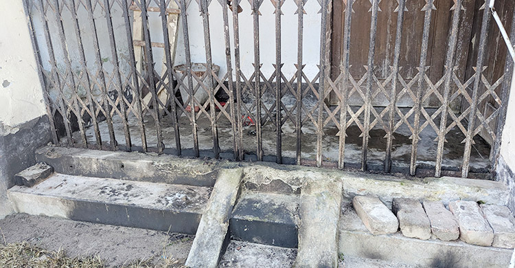 পটুয়াখালীতে গ্রামীণ ব্যাংক শাখায় অগ্নি সংযোগের চেষ্টা