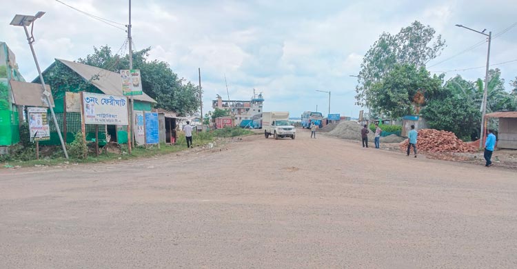 কর্মচঞ্চল পাটুরিয়া ঘাট কেবলই স্মৃতি