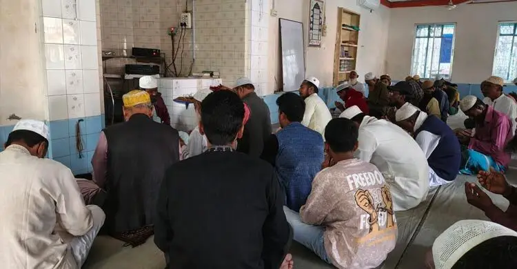 খালেদা জিয়ার সুস্থতা কামনায় শিবিরের দোয়া মাহফিল