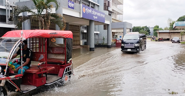 জোয়ারের পানি পটুয়াখালী শহরে