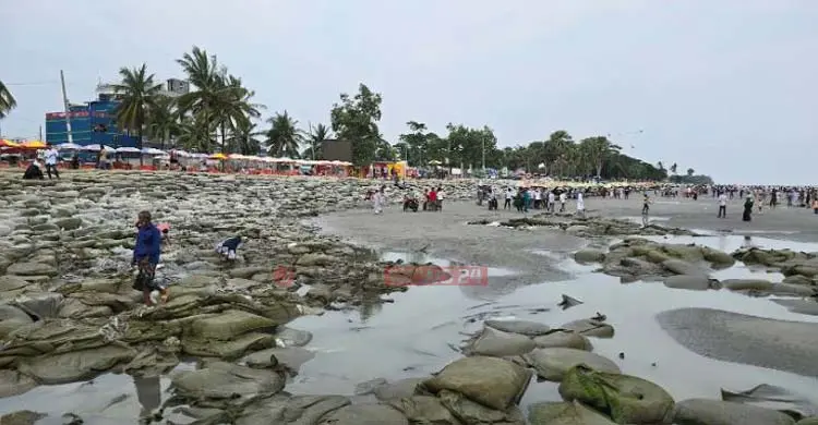 অব্যবস্থাপনায় ম্লান হচ্ছে কুয়াকাটার পর্যটন সম্ভাবনা