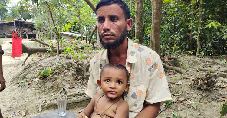 বাবার দাড়ি ধরে বেঁচেছিল দেড় বছরের রাতুল