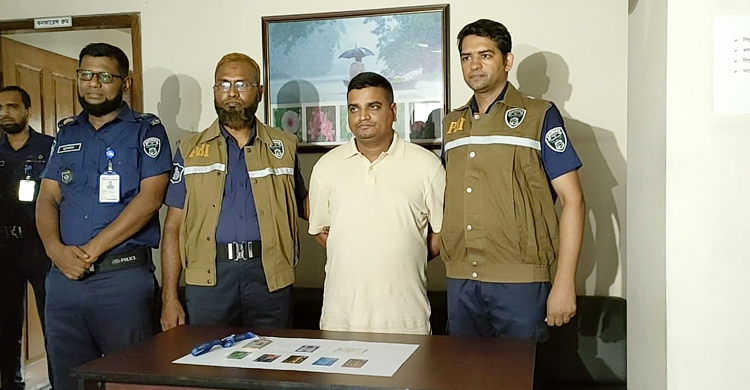 বিমান কর্মকর্তা সেজে ১১ লাখ টাকা আত্মসাৎ, টার্গেটে বিধবা নারীরা