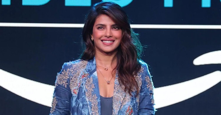 বিজয়ীদের হাতে অস্কার তুলে দেবেন প্রিয়াঙ্কা