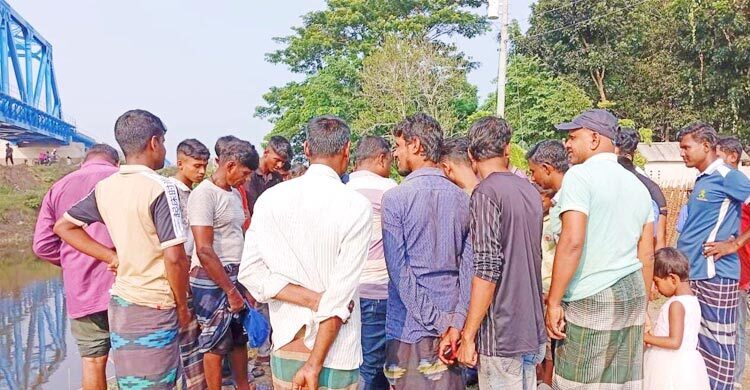 3 lynched on suspicion of cattle theft in Narail