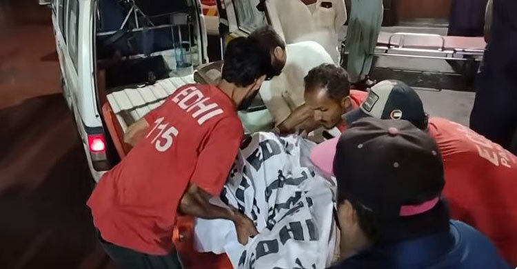 18 dead as heavy rain, strong winds lash Karachi