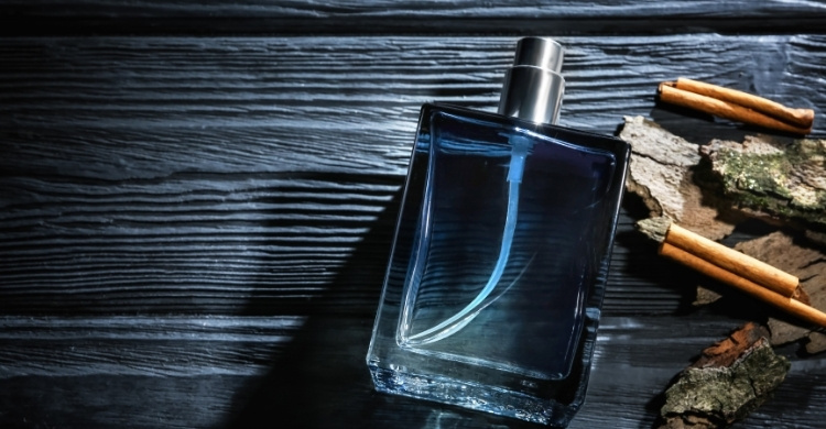 সেন্ট ও বডি স্প্রে ব্যবহার করা কি জায়েজ?