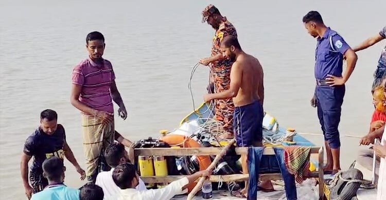 ইলিশ কিনে ফেরার পথে পুলিশের ভয়ে নদীতে ঝাঁপ, যুবক নিখোঁজ