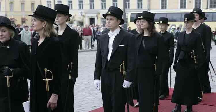 ফিনল্যান্ডে পিএইচডি করলেই মেলে টুপি আর তরবারি, কেন?