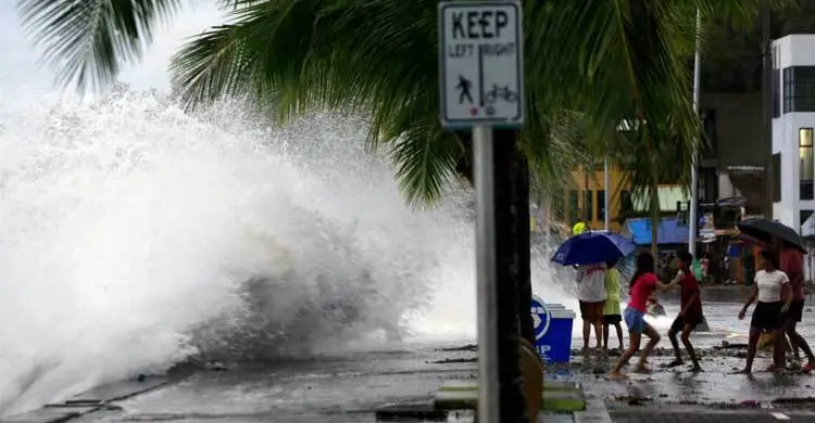 আরও এক ঘূর্ণিঝড়ের মুখে ফিলিপাইন, সুপার টাইফুনে পরিণত হতে পারে ফাং-ওং