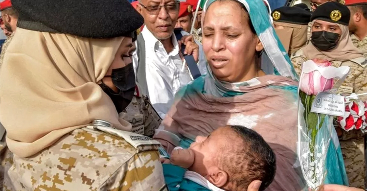 Sudan faces 'catastrophe' as 100,000 flee war: UN