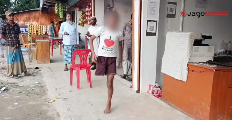 পা হারিয়ে ঘরে ফেরা রায়হান/ছবি: জাগো নিউজ
