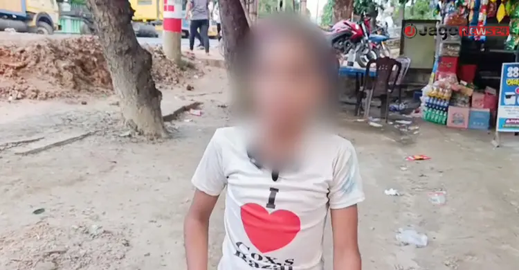 পা হারিয়ে ৭ মাস পর ঘরে ফেরা রায়হান/ছবি: জাগো নিউজ