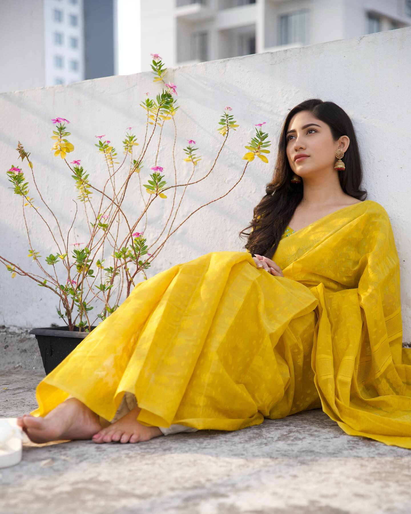 বৃষ্টিস্নাত সাফা, ‘আপনি কি এখনো সিঙ্গেল’