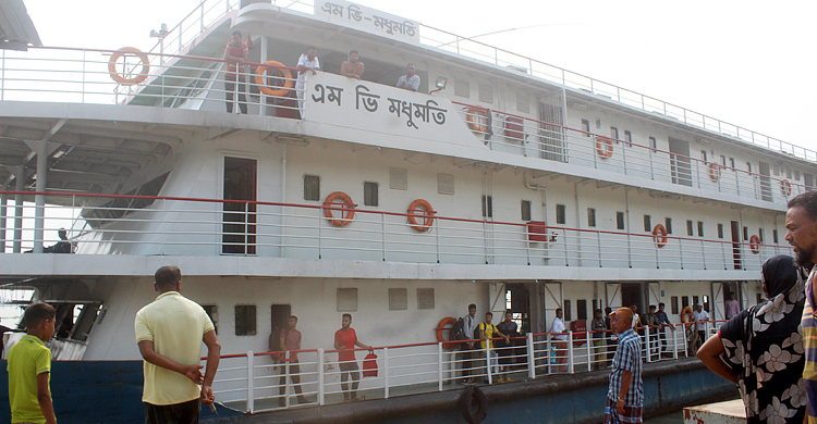 ঈদে যাত্রী বহনে সাত মাস পর ফের চালু স্টিমার