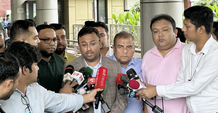 তারেকের নেতৃত্বেই আগামী নির্বাচনে অংশ নেবে বিএনপি: হুমায়ুন কবীর