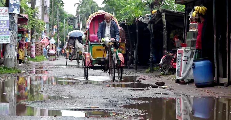 ব্যবহার অযোগ্য ৯৪ শতাংশ সড়ক, সংস্কারের নাম নেই