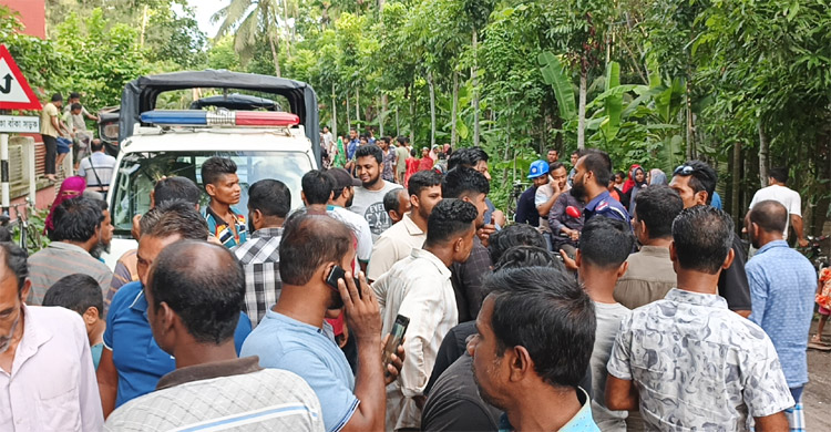 বৌভাত থেকে ফিরছিল মেয়ে পক্ষ, বাস উল্টে নিহত ১