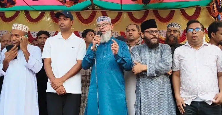 পহেলা বৈশাখে দাড়িয়াবান্ধা খেলা দেখতে মানুষের ঢল