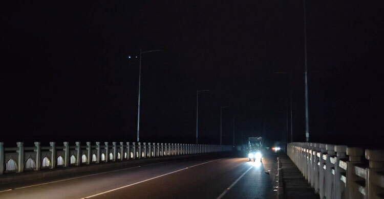 এক বছর ধরে আলোহীন অষ্টম বাংলাদেশ চীন মৈত্রী সেতু