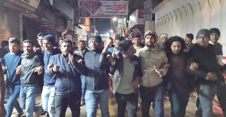 ওসমান হাদির মৃত্যুর ঘটনায় সারা দেশে বিক্ষোভ মিছিল