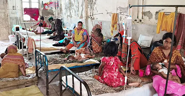 ১০০ শয্যার হাসপাতালে ভর্তি আড়াইশ রোগী, শিশু ওয়ার্ডে তীব্র চাপ