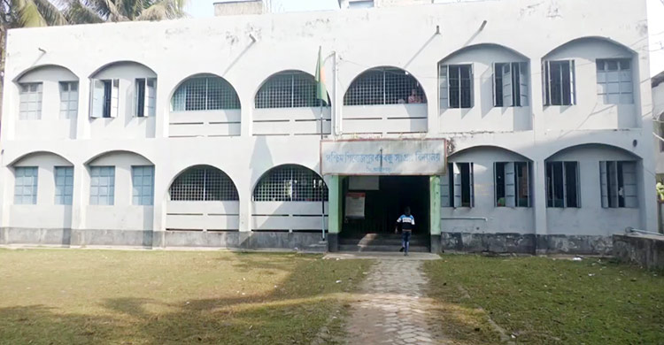 পিরোজপুরের অধিকাংশ শিক্ষাপ্রতিষ্ঠানে নেই শহীদ মিনার 