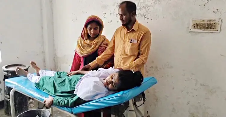 বাবার সঙ্গে দ্বন্দ্বের জেরে এসএসসি পরীক্ষার্থীকে হাতুড়িপেটা