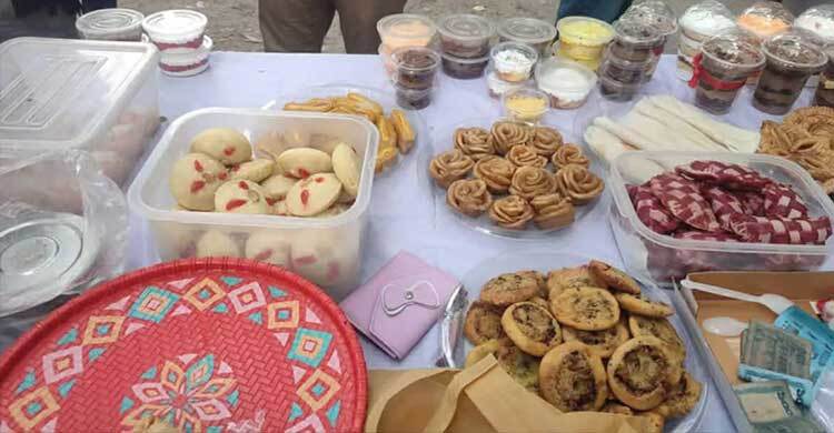 টিএসসিতে হয়ে গেলো ৩ দিনব্যাপী পিঠামেলা