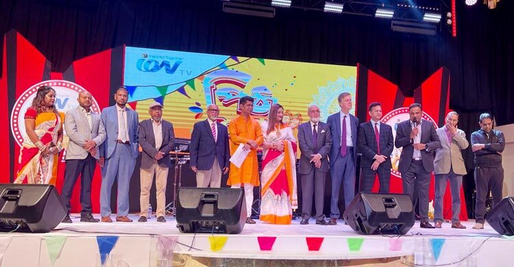 বাঙালির ‌পিঠার ঘ্রাণে মুখরিত লন্ডনের রয়্যাল রিজেন্সি