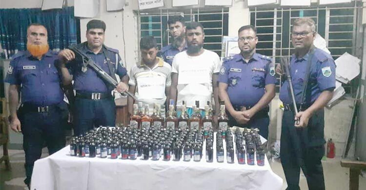 পাথরভর্তি ট্রাকে নেওয়া হচ্ছিলো ফেনসিডিল