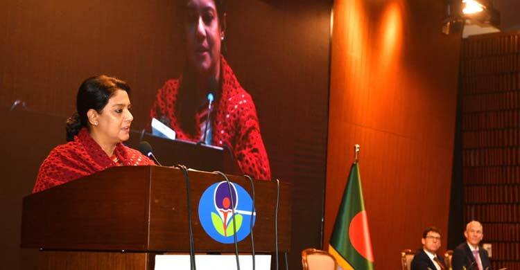 একবার ব্যবহারযোগ্য প্লাস্টিক নিয়ে অবস্থান স্পষ্ট করলেন উপদেষ্টা