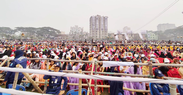 কানায় কানায় পূর্ণ প্রধানমন্ত্রীর সমাবেশস্থল