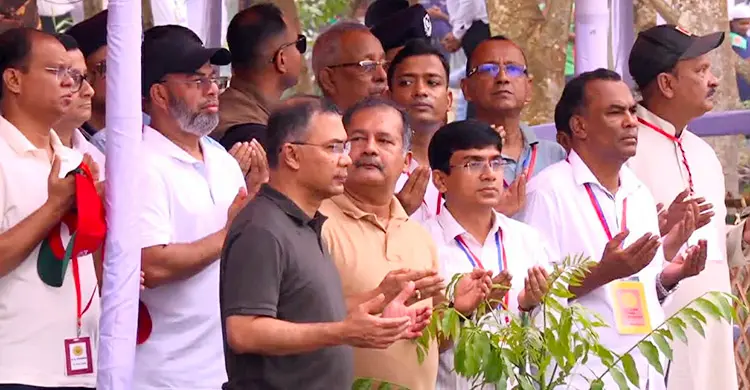 নিম-আমড়া গাছের চারা লাগিয়ে বৃক্ষরোপণ উদ্বোধন করলেন প্রধানমন্ত্রী