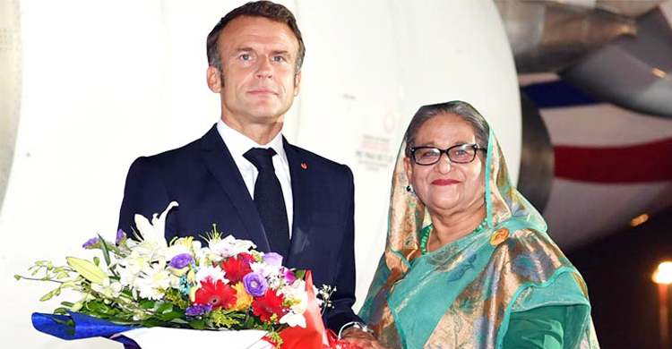 প্রধানমন্ত্রীর কার্যালয়ে ফরাসি প্রেসিডেন্ট ম্যাক্রোঁ