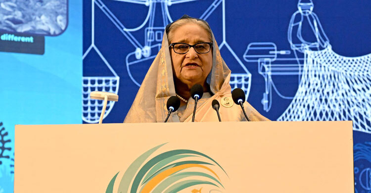PM seeks investments in extracting marine resources