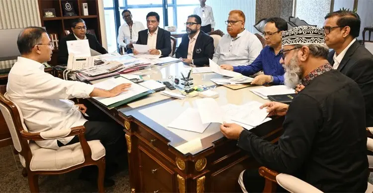 সড়ক যোগাযোগ ব্যবস্থা নির্বিঘ্ন রাখতে সরকার দৃঢ়প্রতিজ্ঞ: প্রধানমন্ত্রী