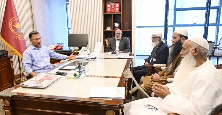 প্রধানমন্ত্রীর সঙ্গে দেখা করলেন ওয়াকফ প্রশাসক