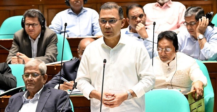 বিদেশি বিনিয়োগ আনলে দেড় শতাংশ কমিশন দেওয়ার ঘোষণা প্রধানমন্ত্